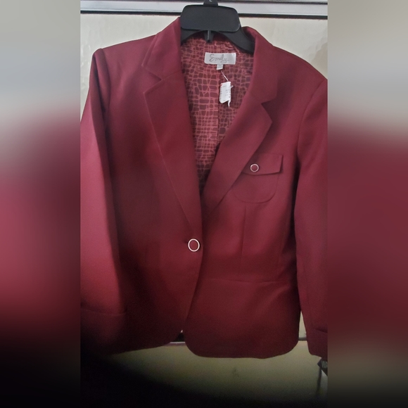 NWT Emily 2 Piece Pant Suit; Sz 14; Wine Color; Lined; $70 - Picture 4 of 16